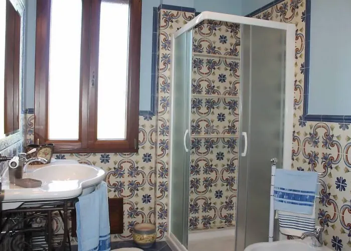 فندق مبيت وإفطار Elda Salento 3*